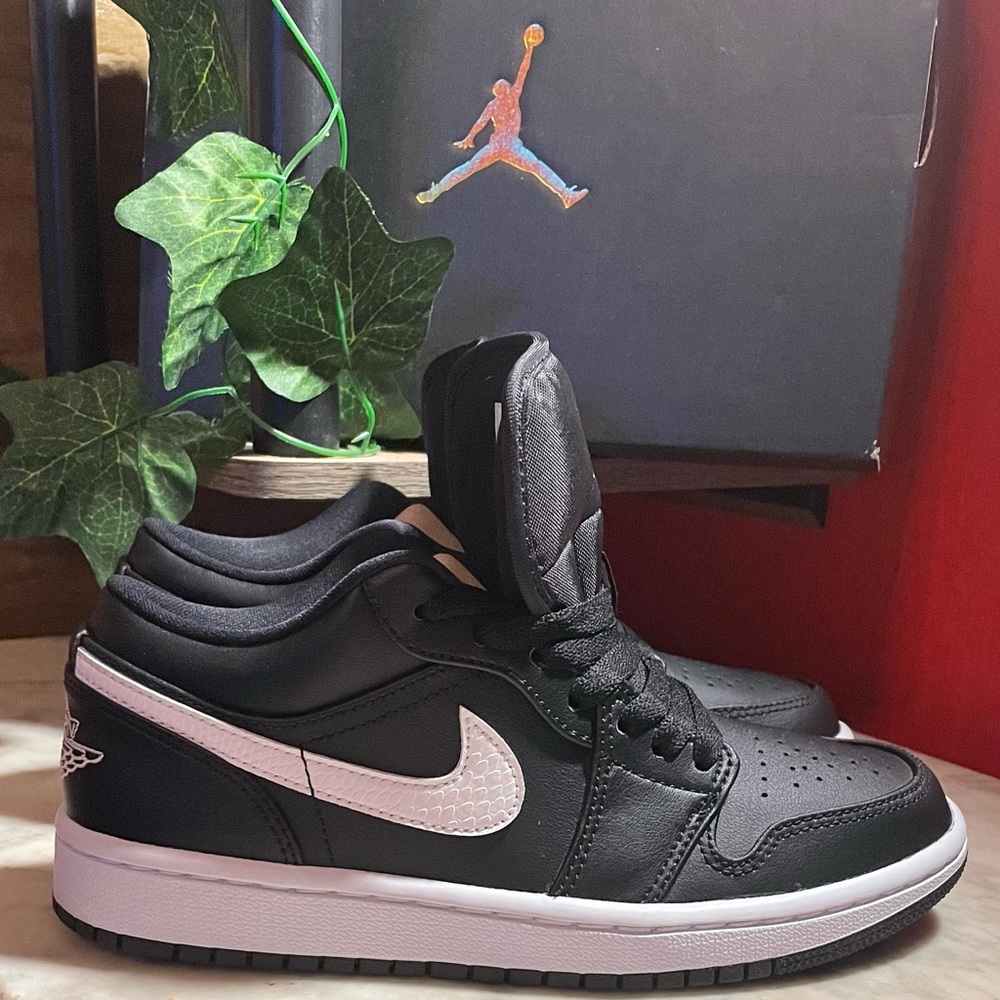 Woman’s Jordan 1 low
